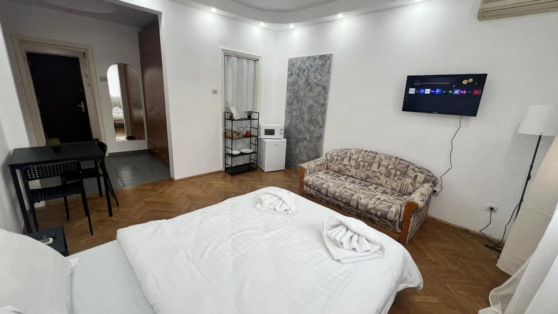 Apartment Heart Of Bucharest Studio Romania
